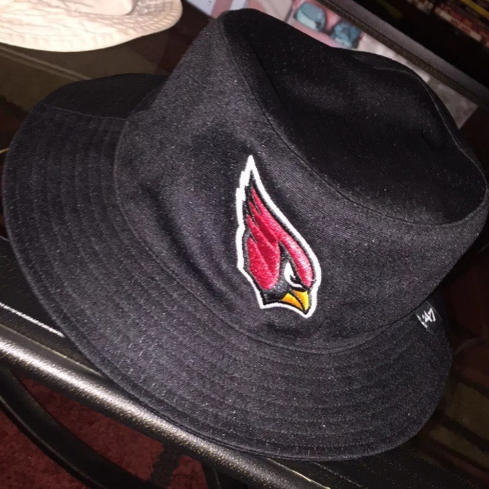 Cardinals Buckethat
